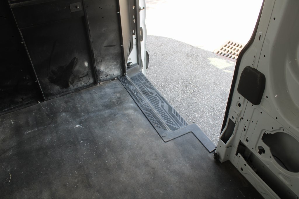 2020 Ford Transit Cargo Van photo 15