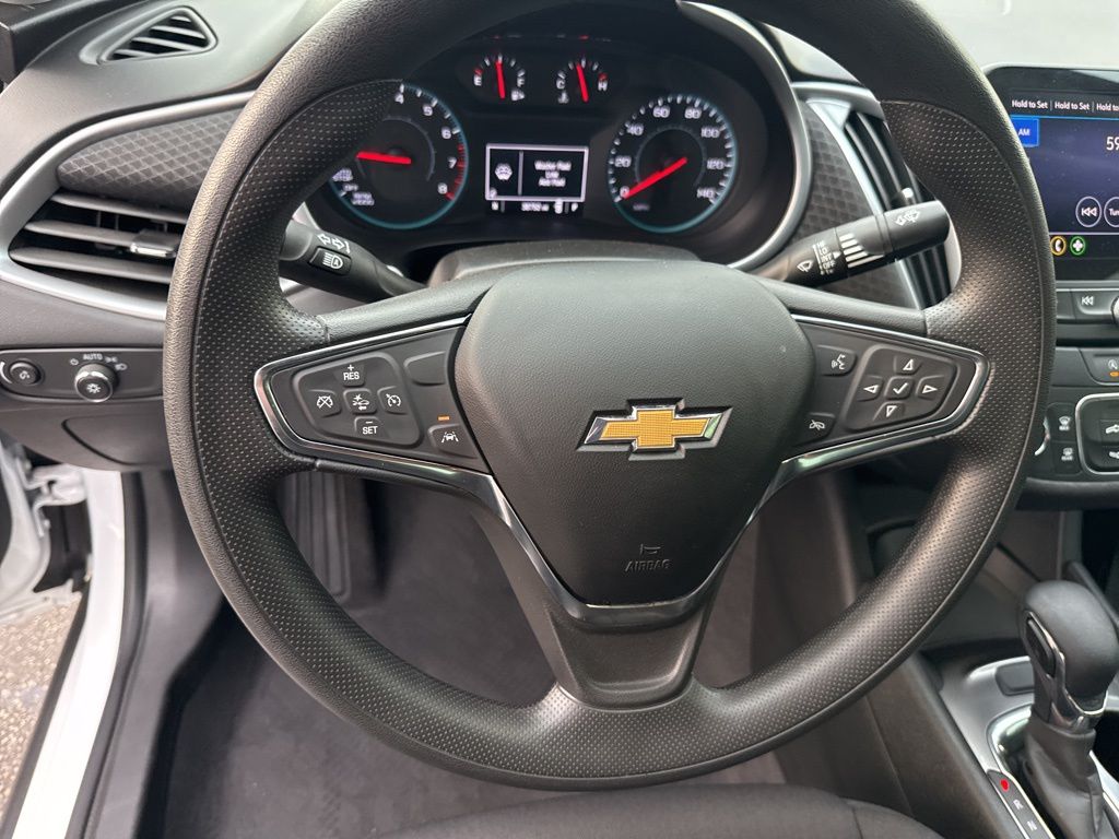 2023 Chevrolet Malibu LS photo 17