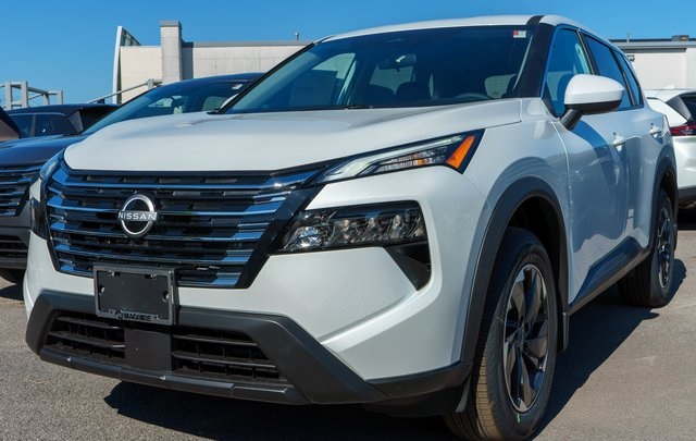 2026 Nissan Rogue SV photo 2