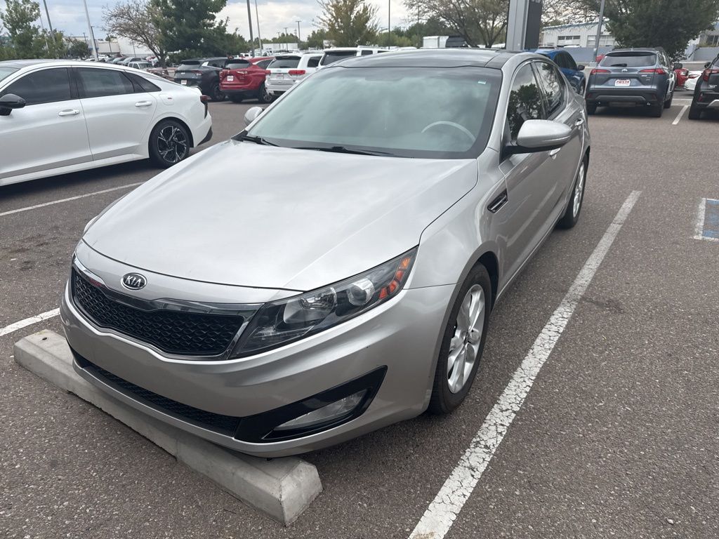 2011 Kia Optima EX photo 2