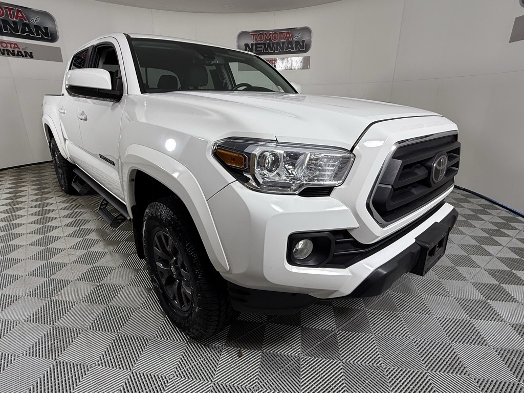 2023 Toyota Tacoma SR5's photo