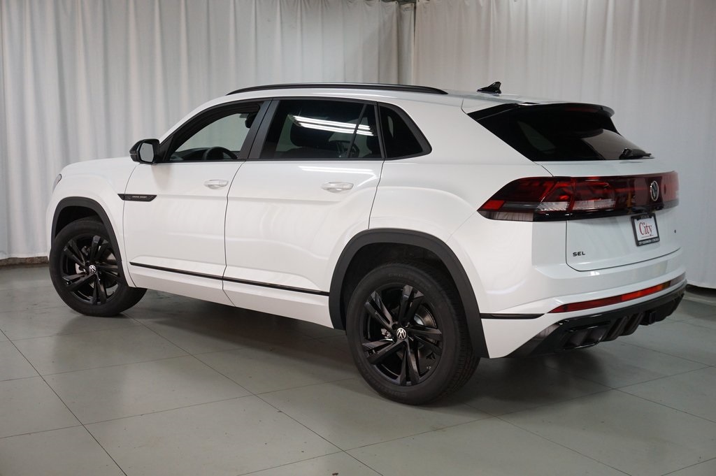 2025 Volkswagen Atlas Cross Sport SEL R-Line photo 7