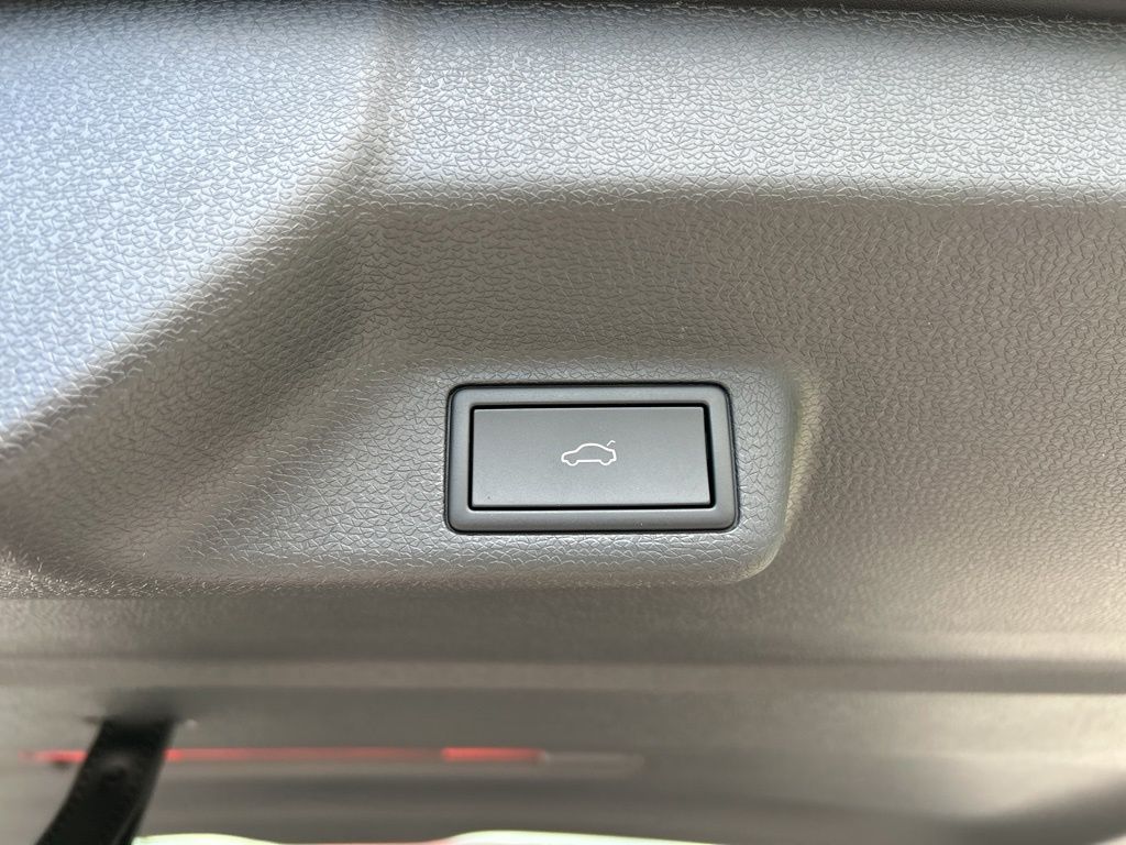 2025 Volkswagen ID. Buzz photo 39