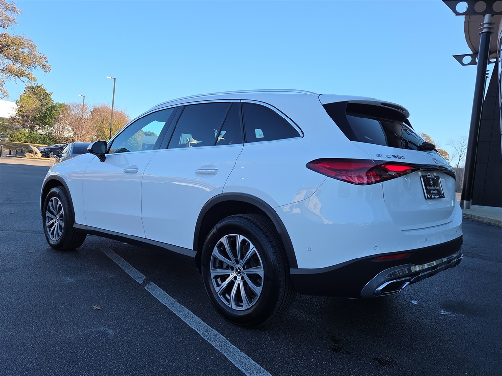 2024 Mercedes Benz GLC 4MATIC 300 photo 3