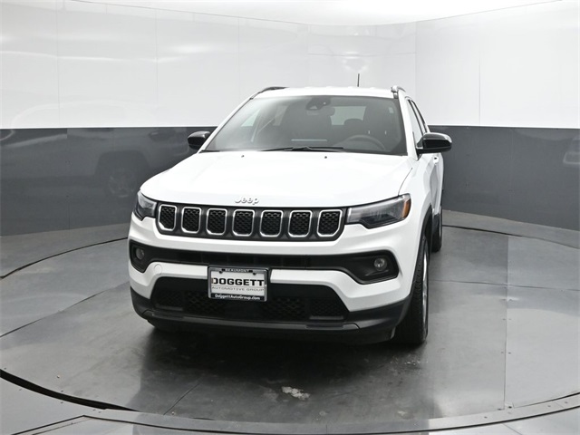 2024 Jeep Compass Latitude photo 25