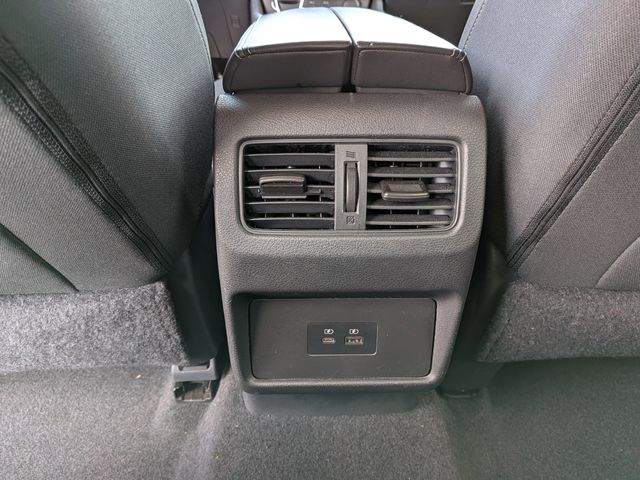 2022 Nissan Rogue SV photo 7