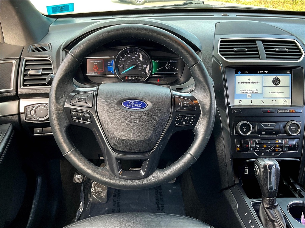 2018 Ford Explorer XLT photo 17