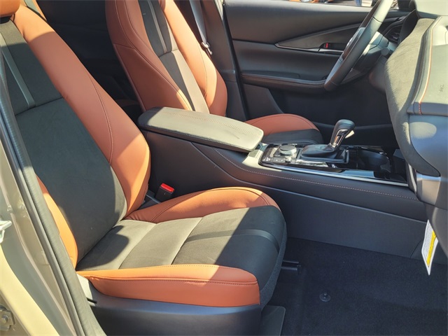 2025 Mazda CX-30 2.5 Turbo Carbon photo 16