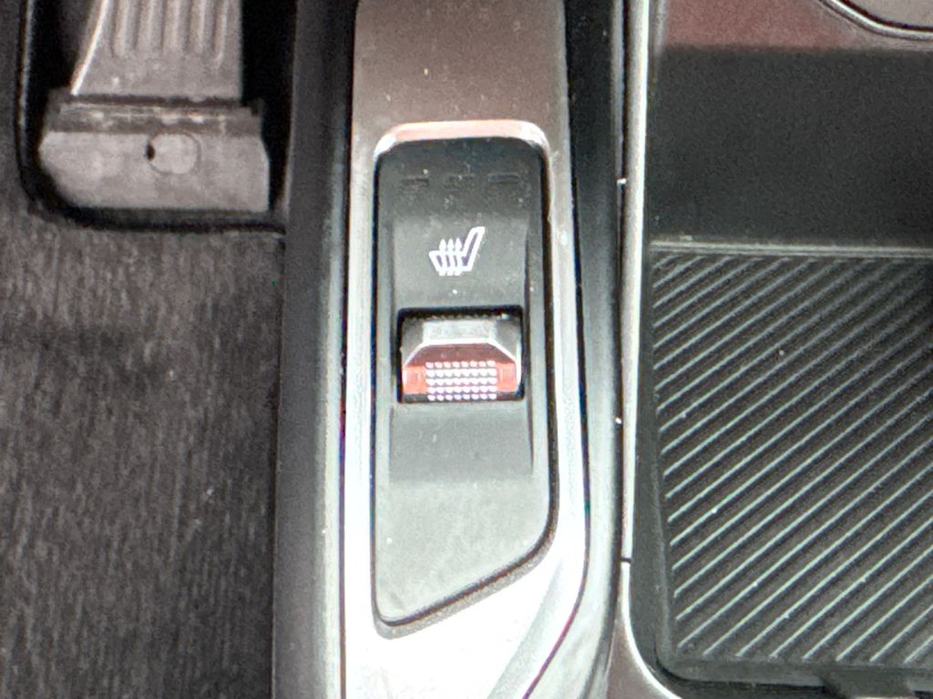 2024 Kia Sorento S photo 31