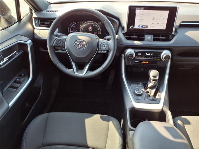 2023 Toyota RAV4 Hybrid SE photo 3