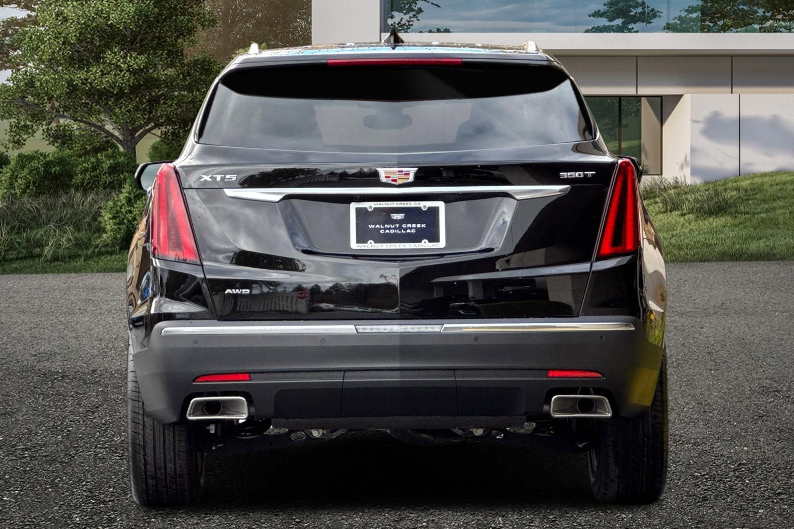 2026 Cadillac XT5 Luxury photo 3