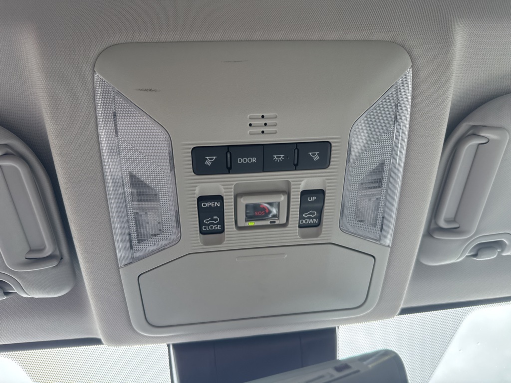 2023 Toyota RAV4 Hybrid Limited photo 39