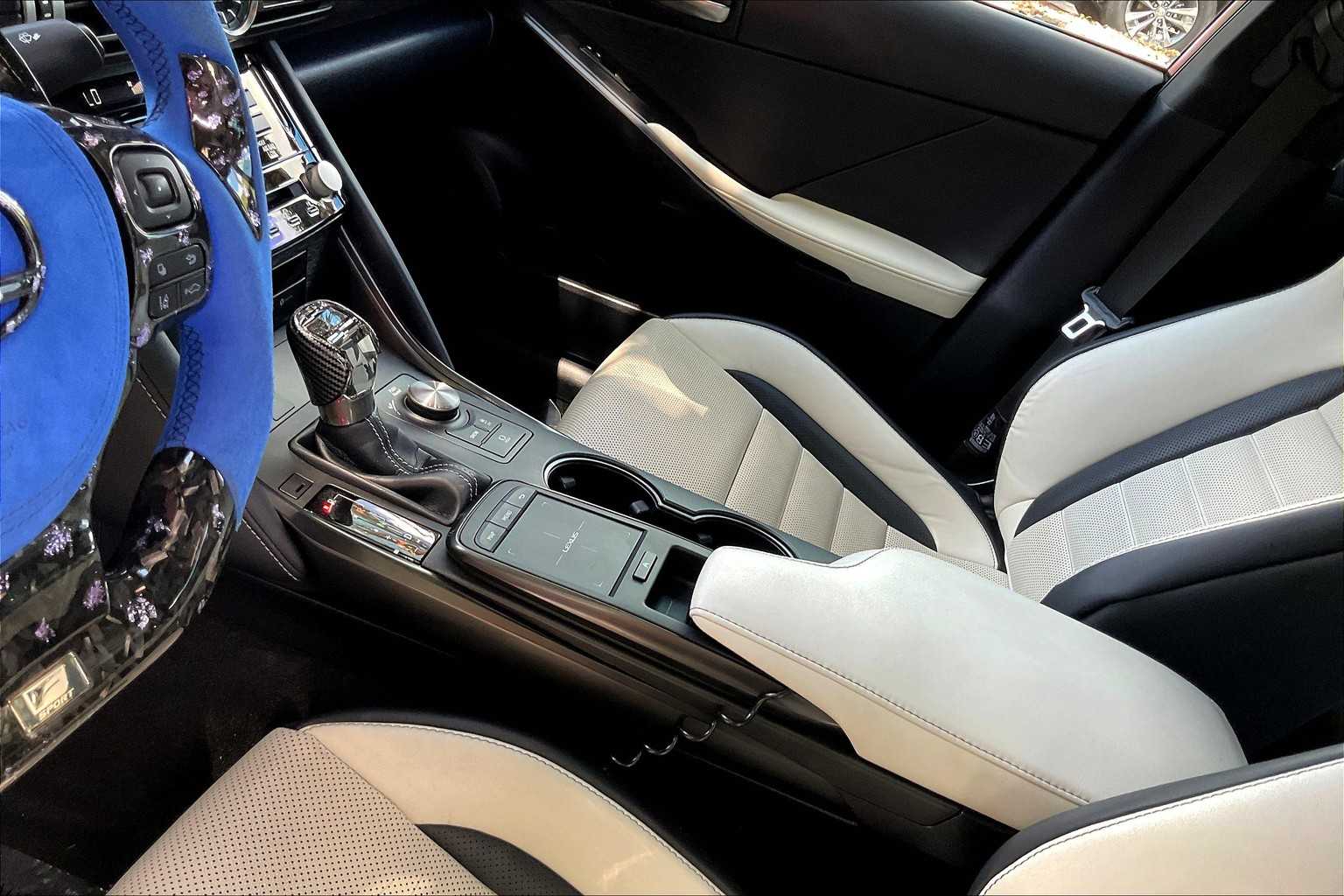 2022 Lexus IS F SPORT photo 16