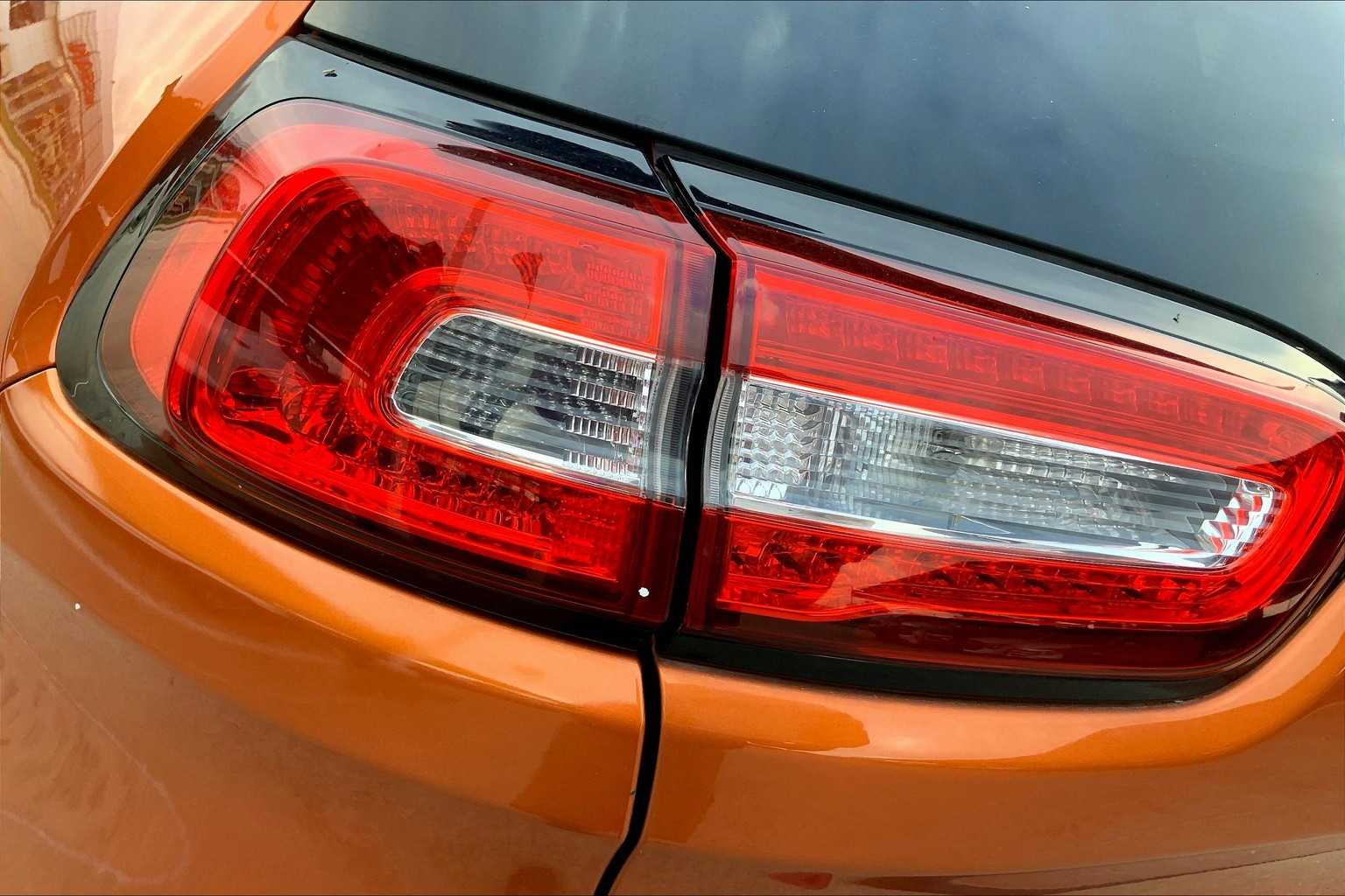 2014 Jeep Cherokee Trailhawk photo 24