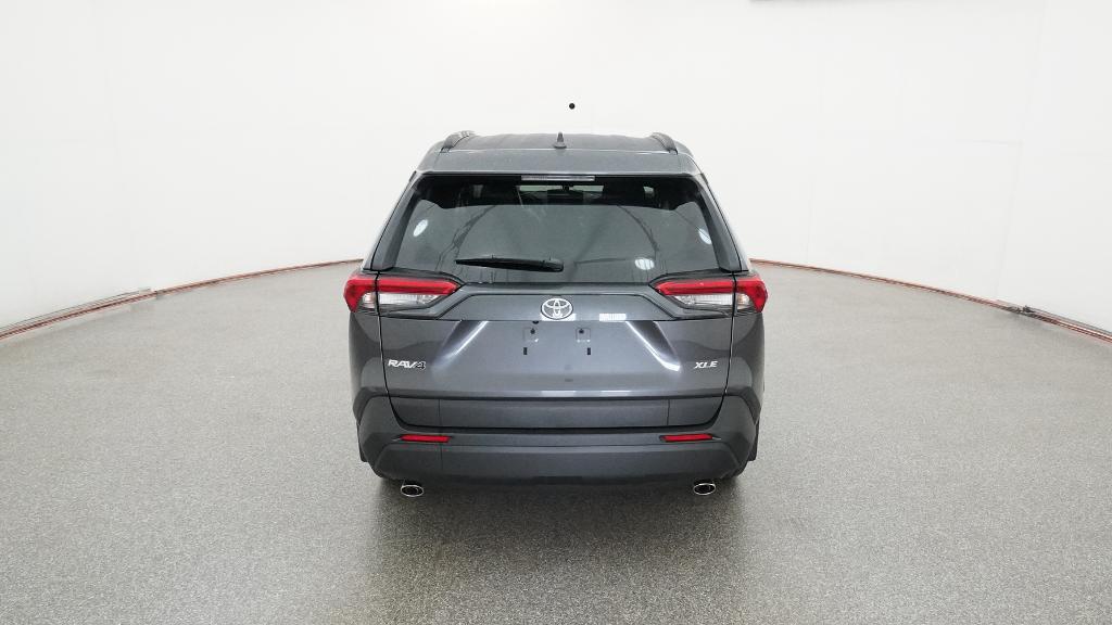 2025 Toyota RAV4 XLE photo 18
