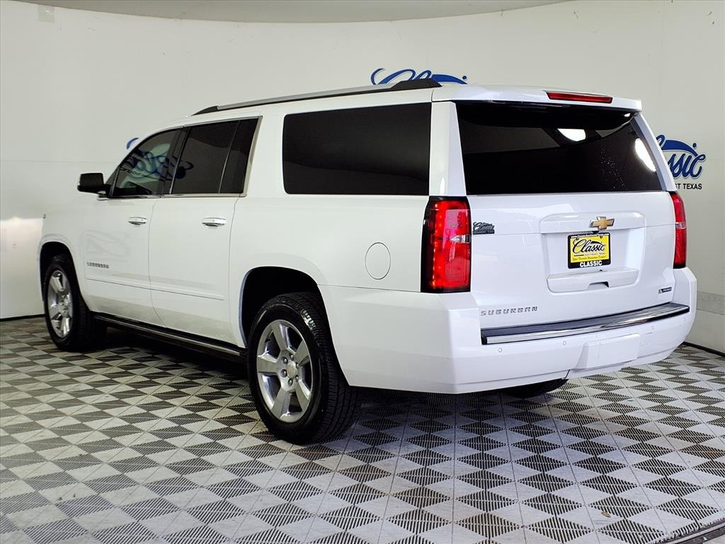 2017 Chevrolet Suburban Premier photo 2