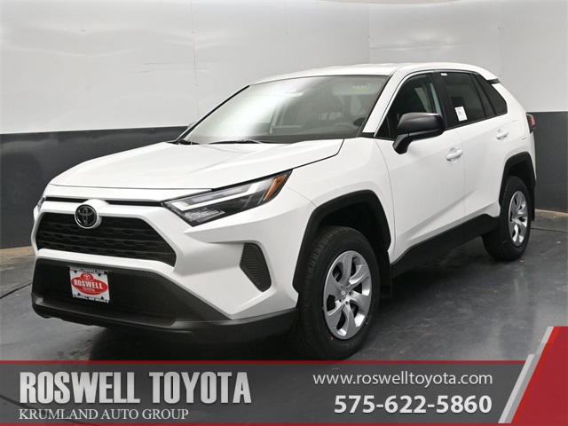 2025 Toyota RAV4 LE's photo