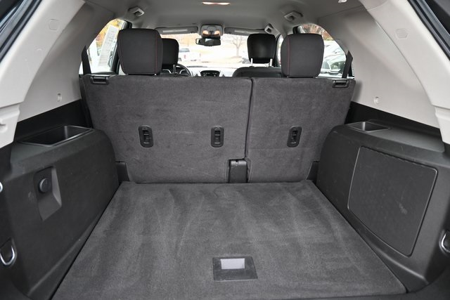 2017 Chevrolet Equinox LS photo 2