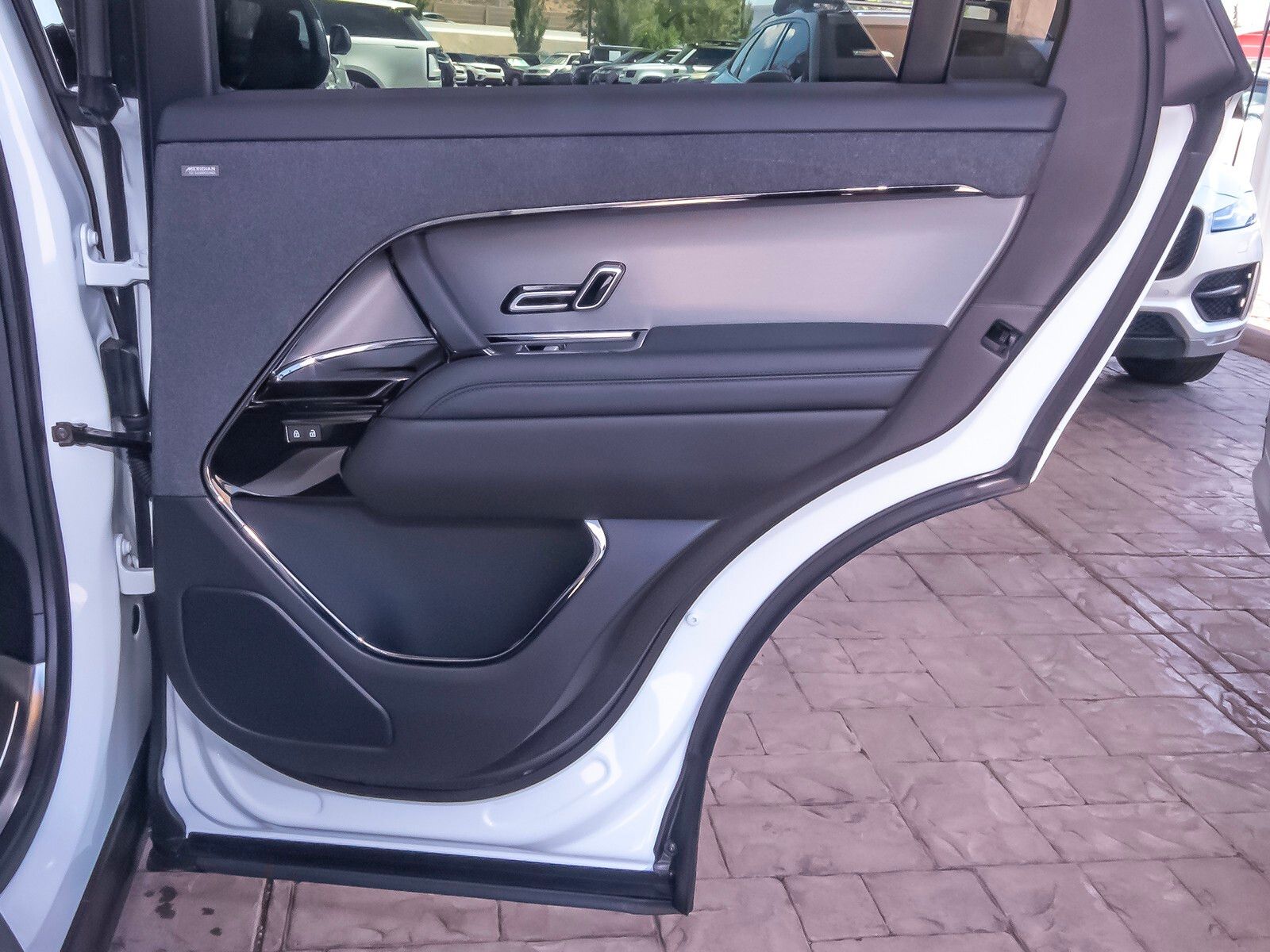 2025 Land Rover Range Rover Sport SE photo 42