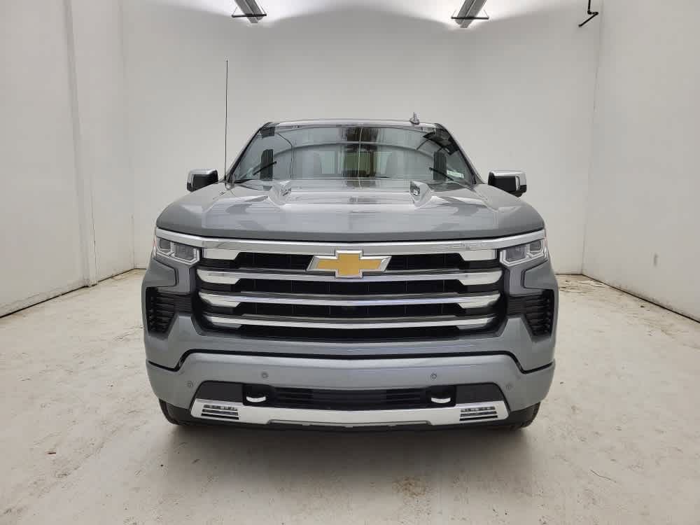 2025 Chevrolet Silverado High Country photo 29