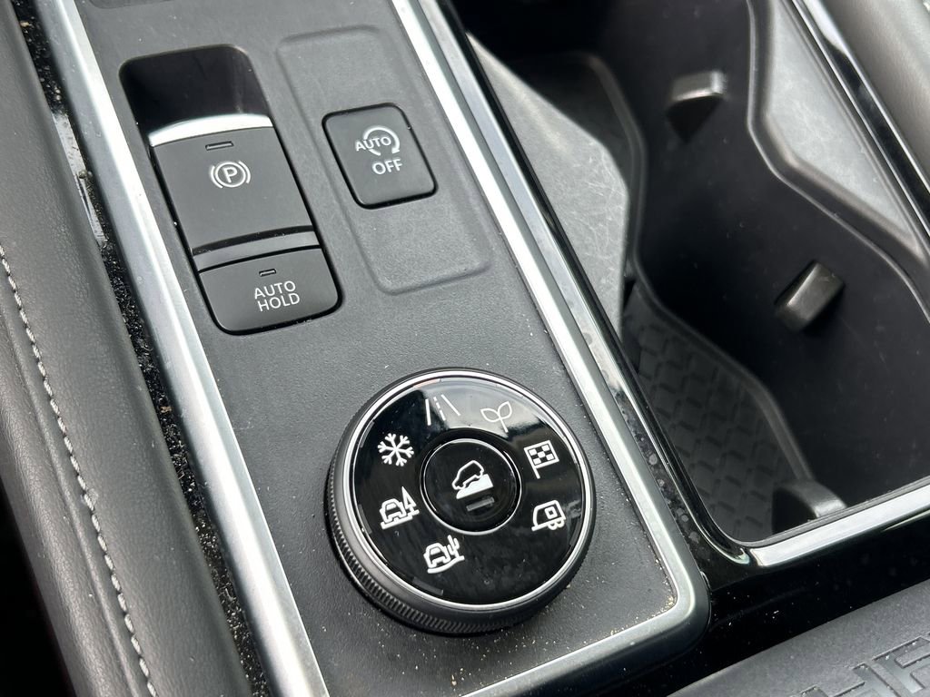 2024 Nissan Pathfinder SL photo 25