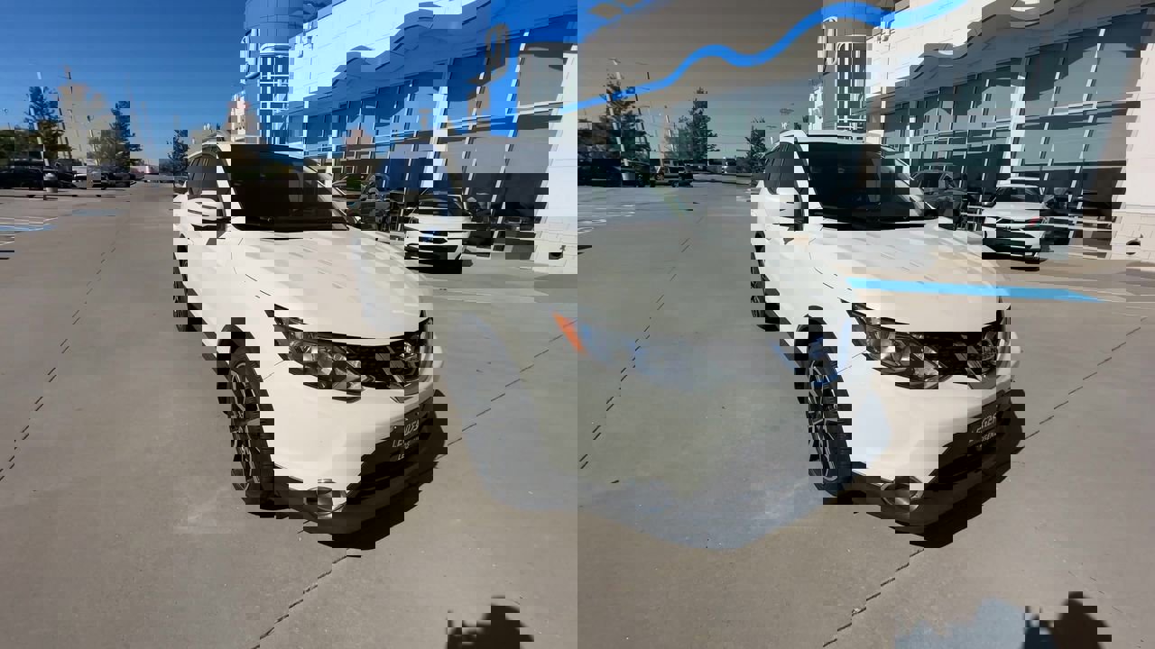 Used 2017 Nissan Rogue Sport SL with VIN JN1BJ1CR1HW115448 for sale in Kansas City