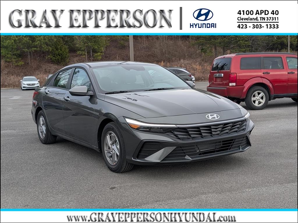 2026 Hyundai Elantra SE's photo