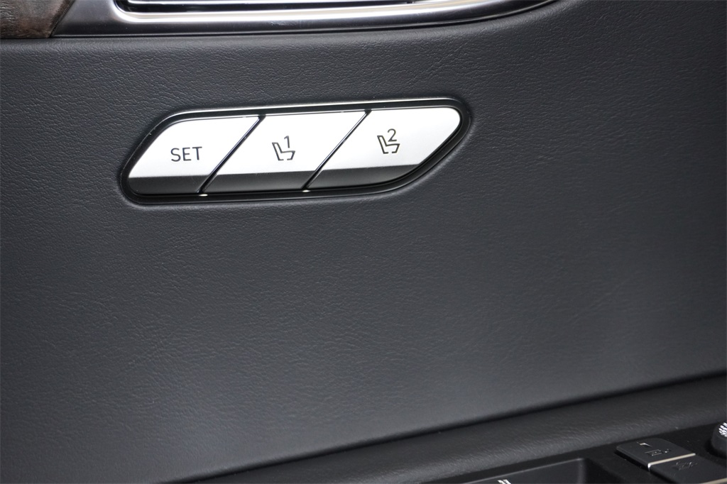 2025 Genesis GV80 2.5T AWD photo 9