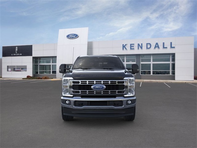 2025 Ford F-350 photo 6