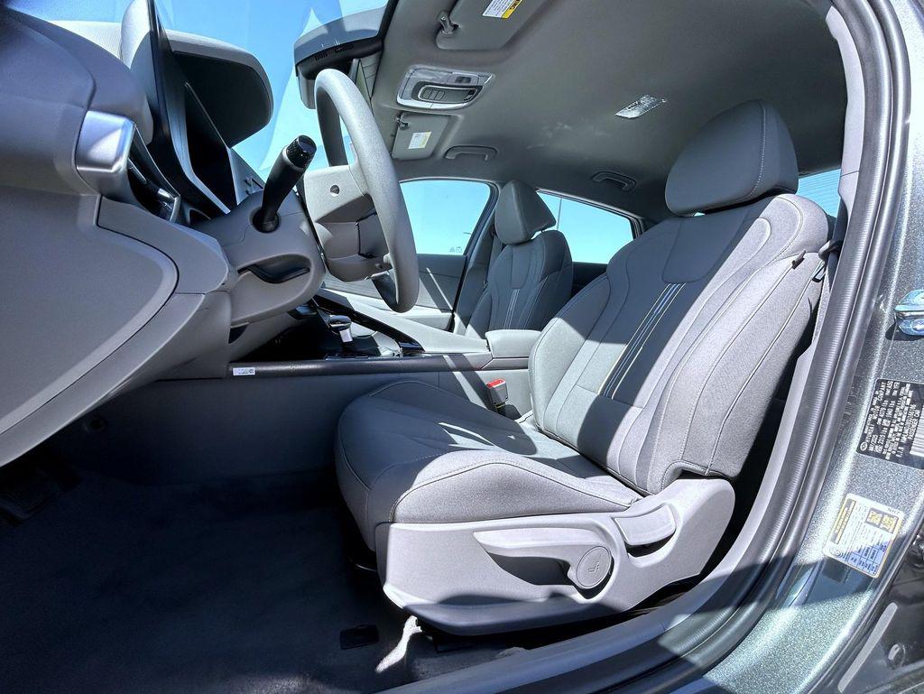 2025 Hyundai Elantra Hybrid Blue photo 10