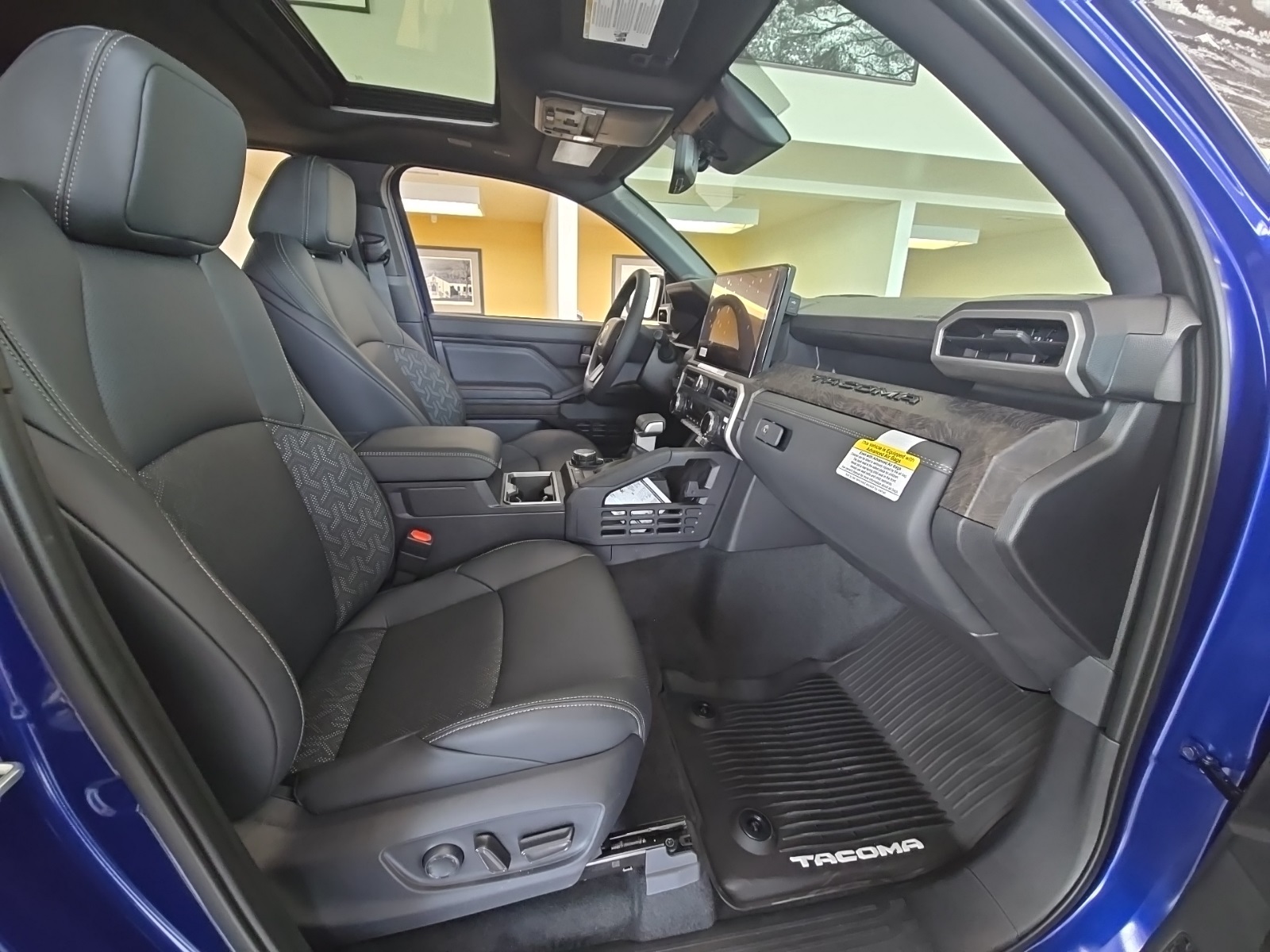 2025 Toyota Tacoma Limited 4x4 Double Cab photo 25