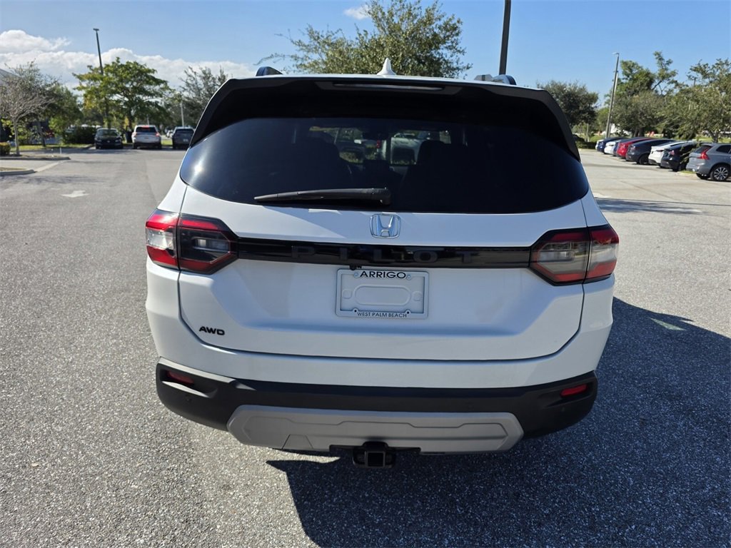 2023 Honda Pilot TrailSport photo 4