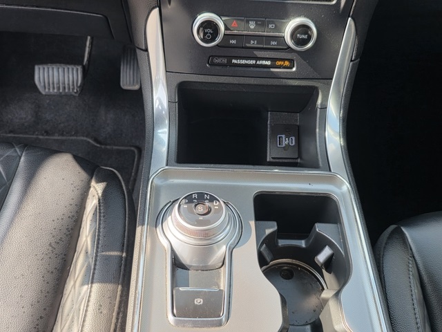 2024 Ford Edge Titanium photo 8