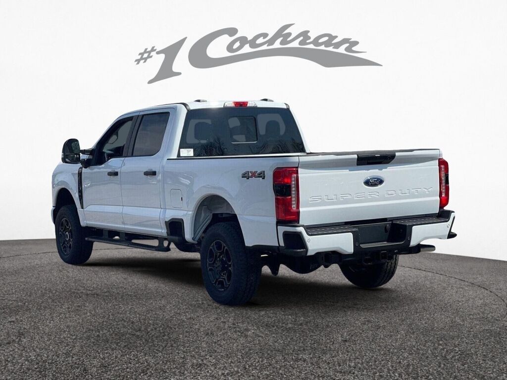 2025 Ford F-350 XL photo 4