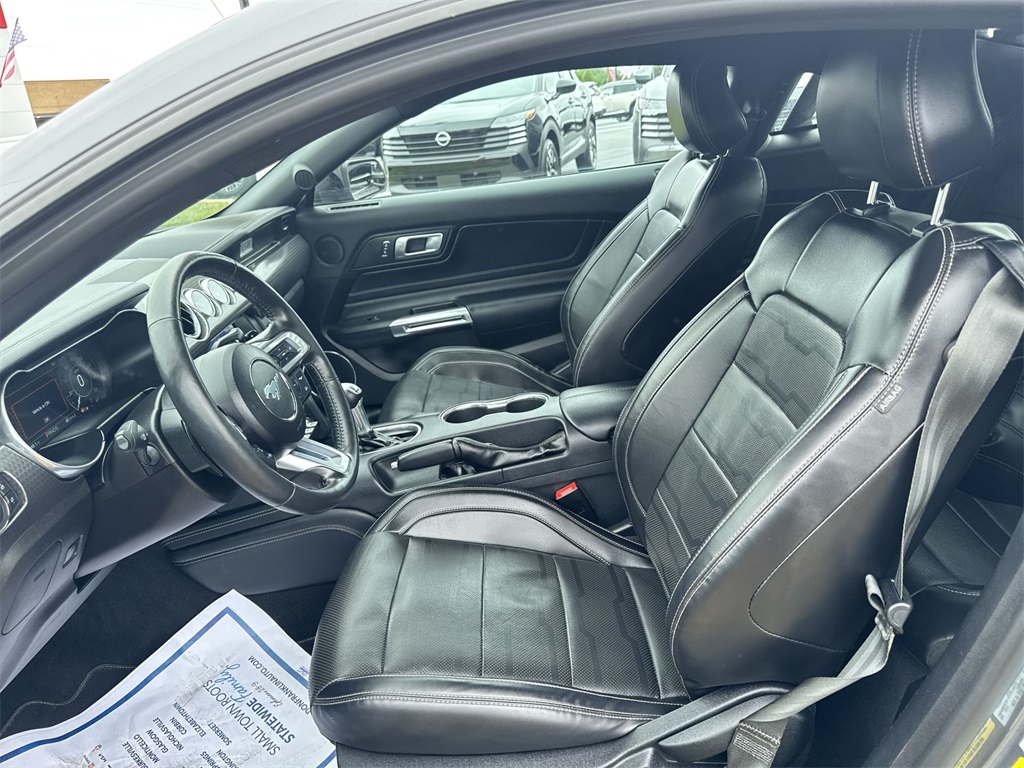 2021 Ford Mustang EcoBoost Premium photo 17