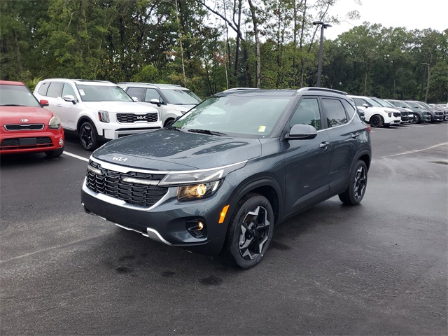 2025 Kia Seltos EX photo 4