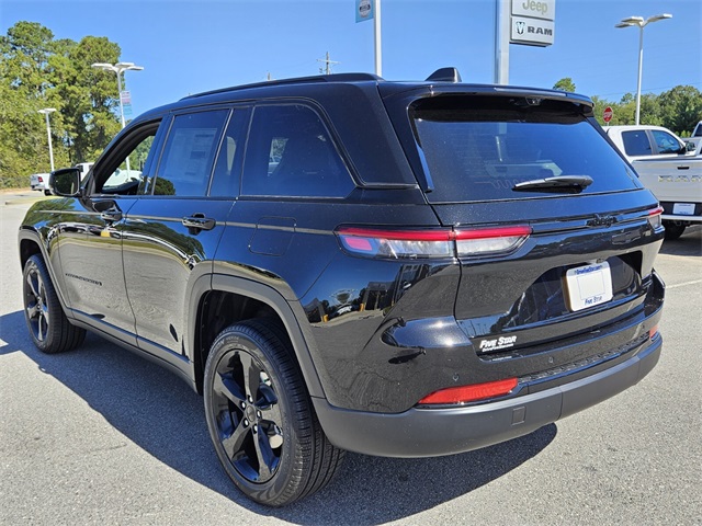 2025 Jeep Grand Cherokee Limited photo 11