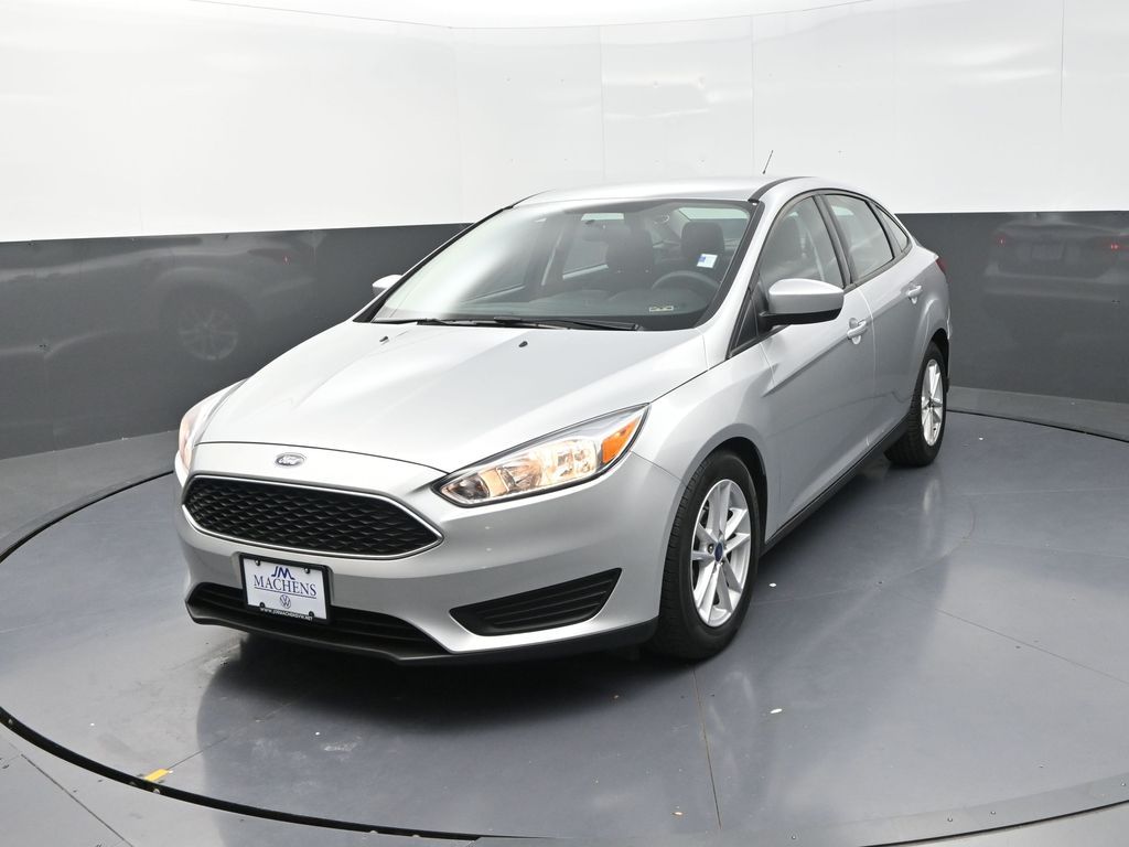 2018 Ford Focus SE photo 3