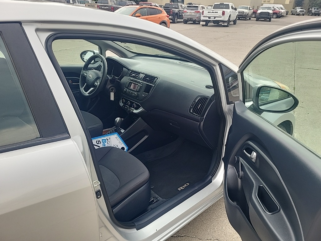 2013 Kia Rio LX photo 9