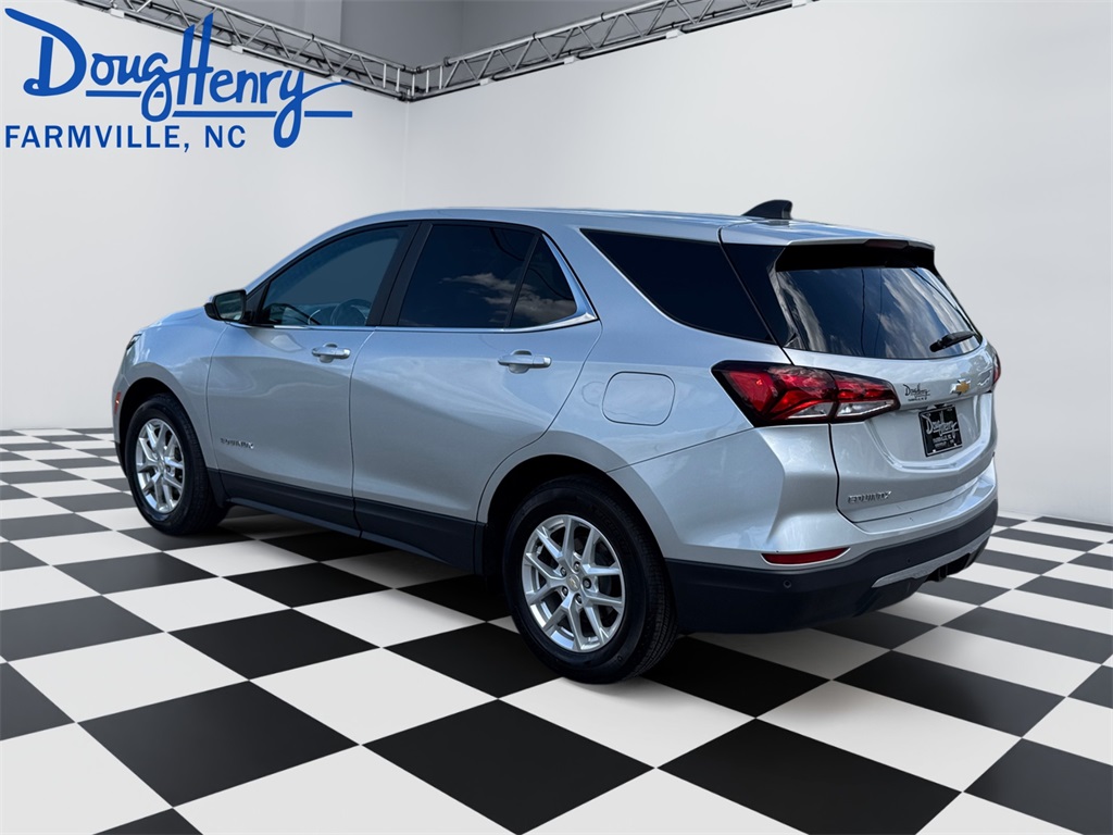 2022 Chevrolet Equinox LT photo 3