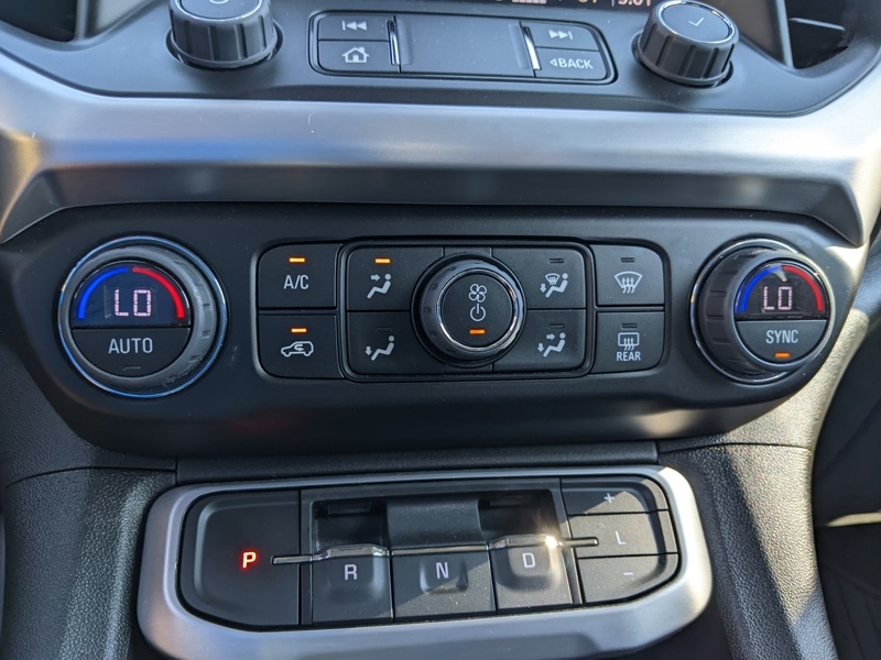 2023 Gmc Acadia SLT photo 13