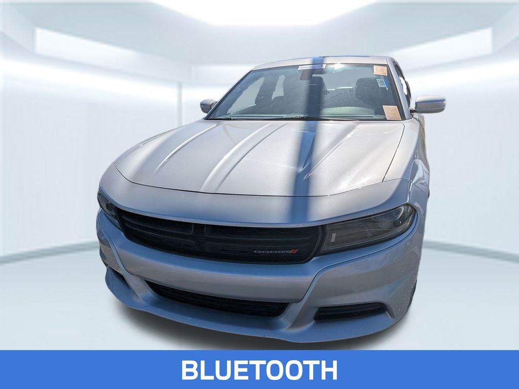 2022 Dodge Charger SXT photo 2