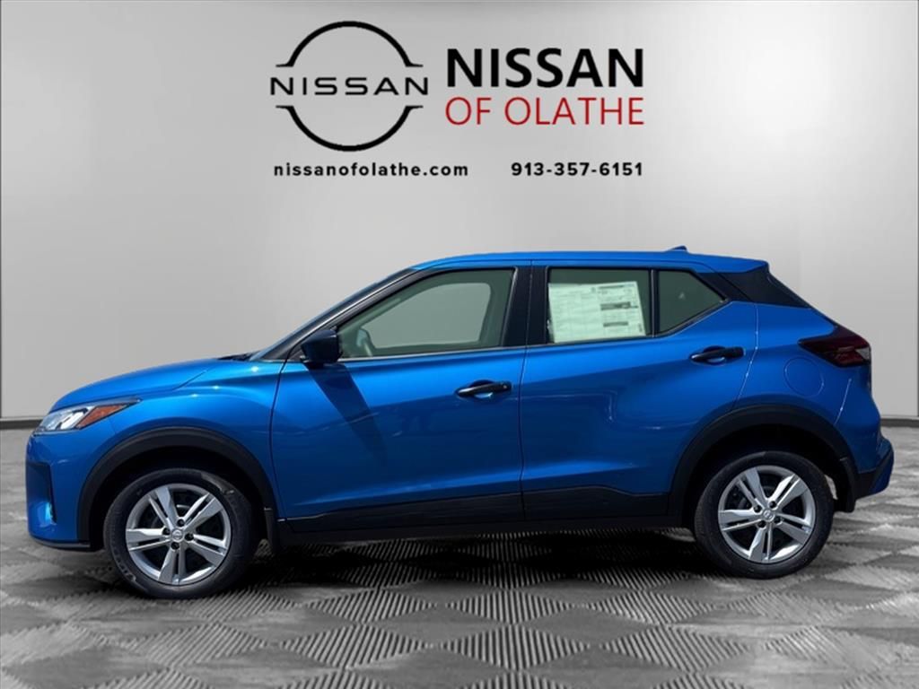 2025 Nissan Kicks Play S photo 16