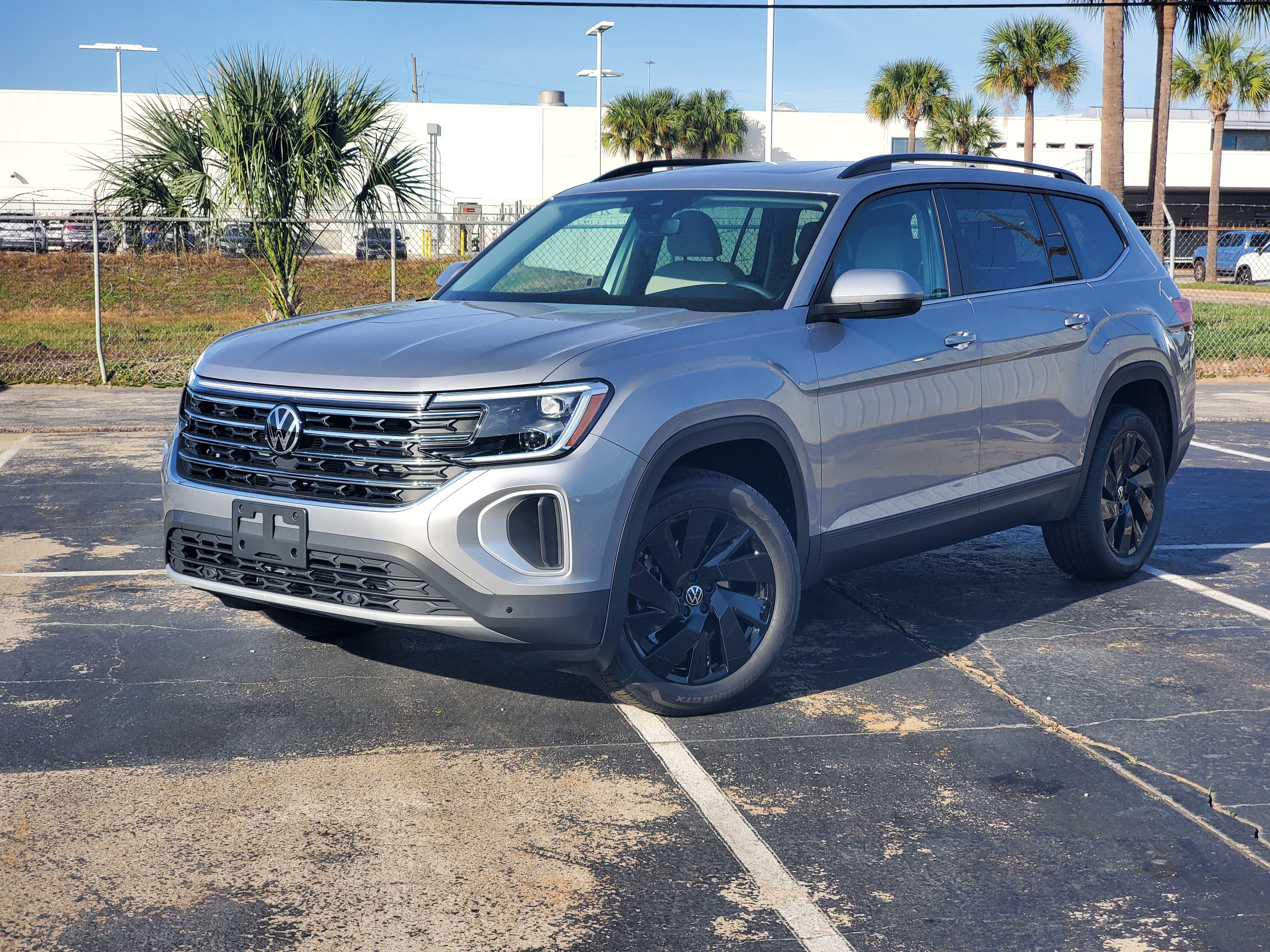 2026 Volkswagen Atlas SE w/Tech's photo