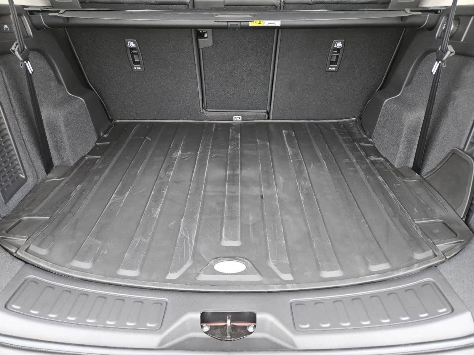 2025 Land Rover Discovery Sport S photo 27