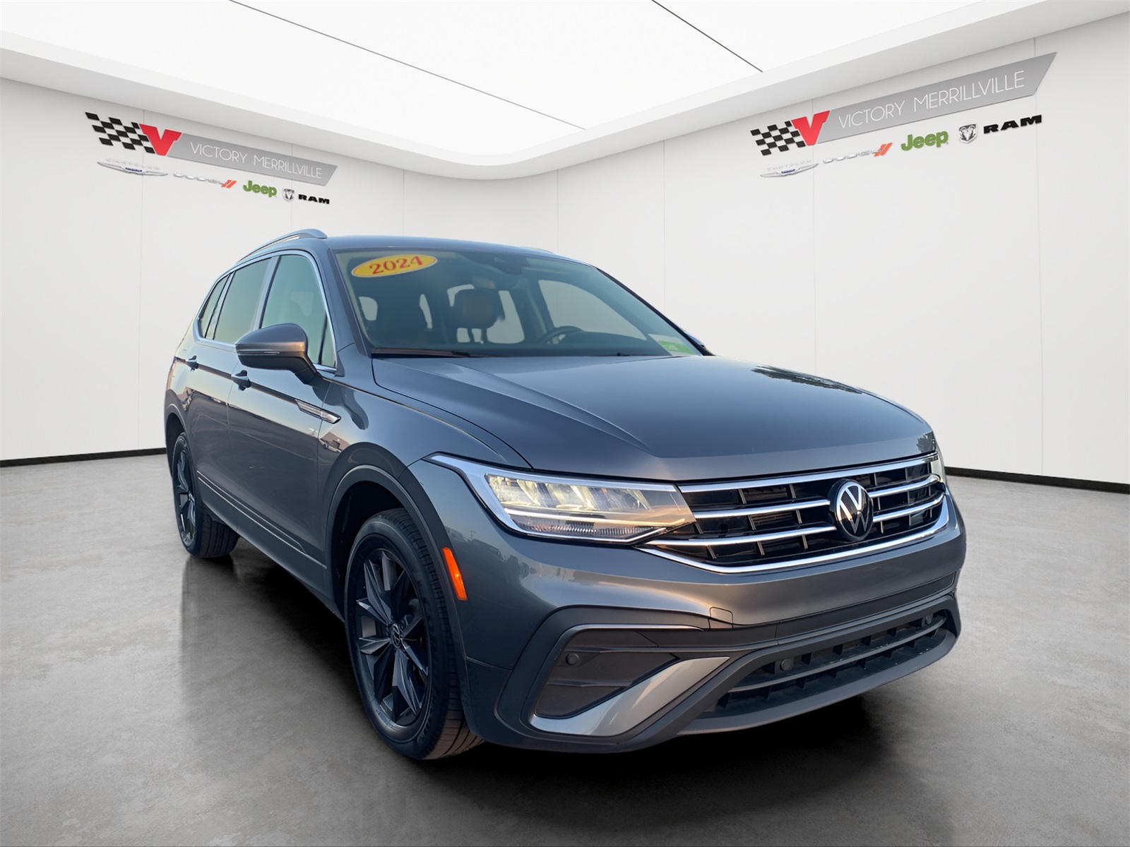 2024 Volkswagen Tiguan SE Wolfsburg Edition photo 7