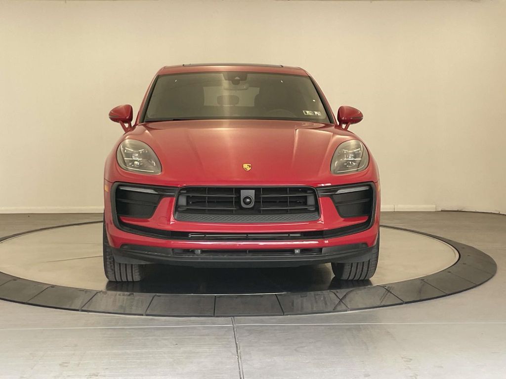 2025 Porsche Macan Base photo 10