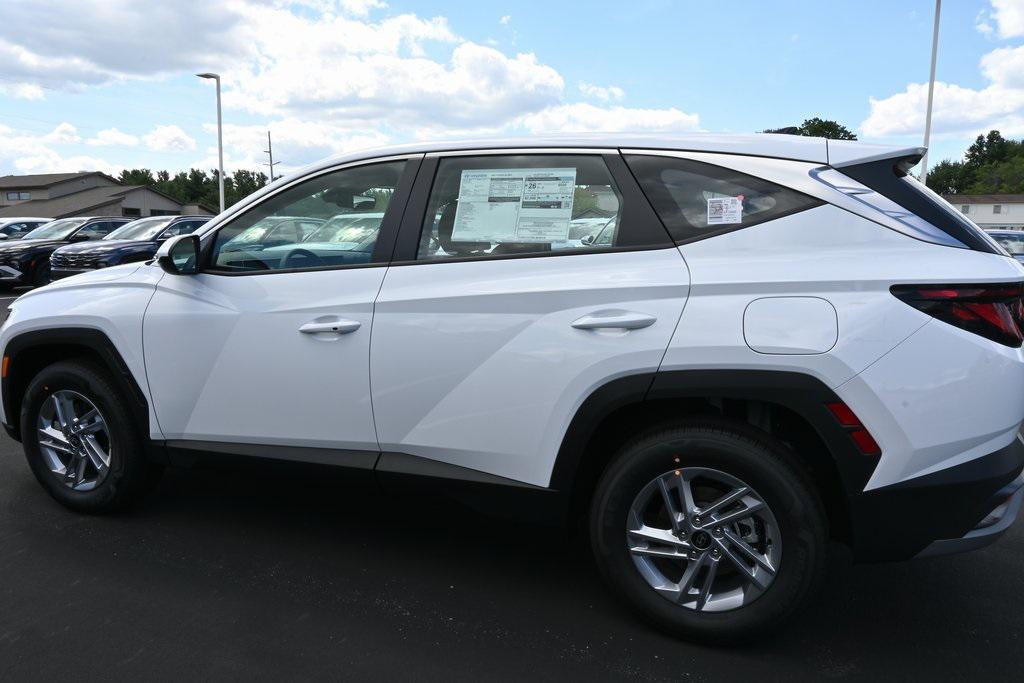2025 Hyundai Tucson SE photo 2