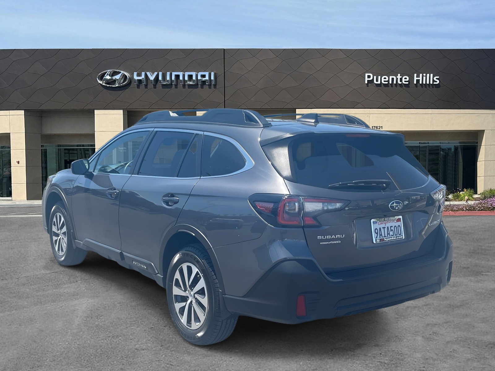 2022 Subaru Outback Premium photo 4