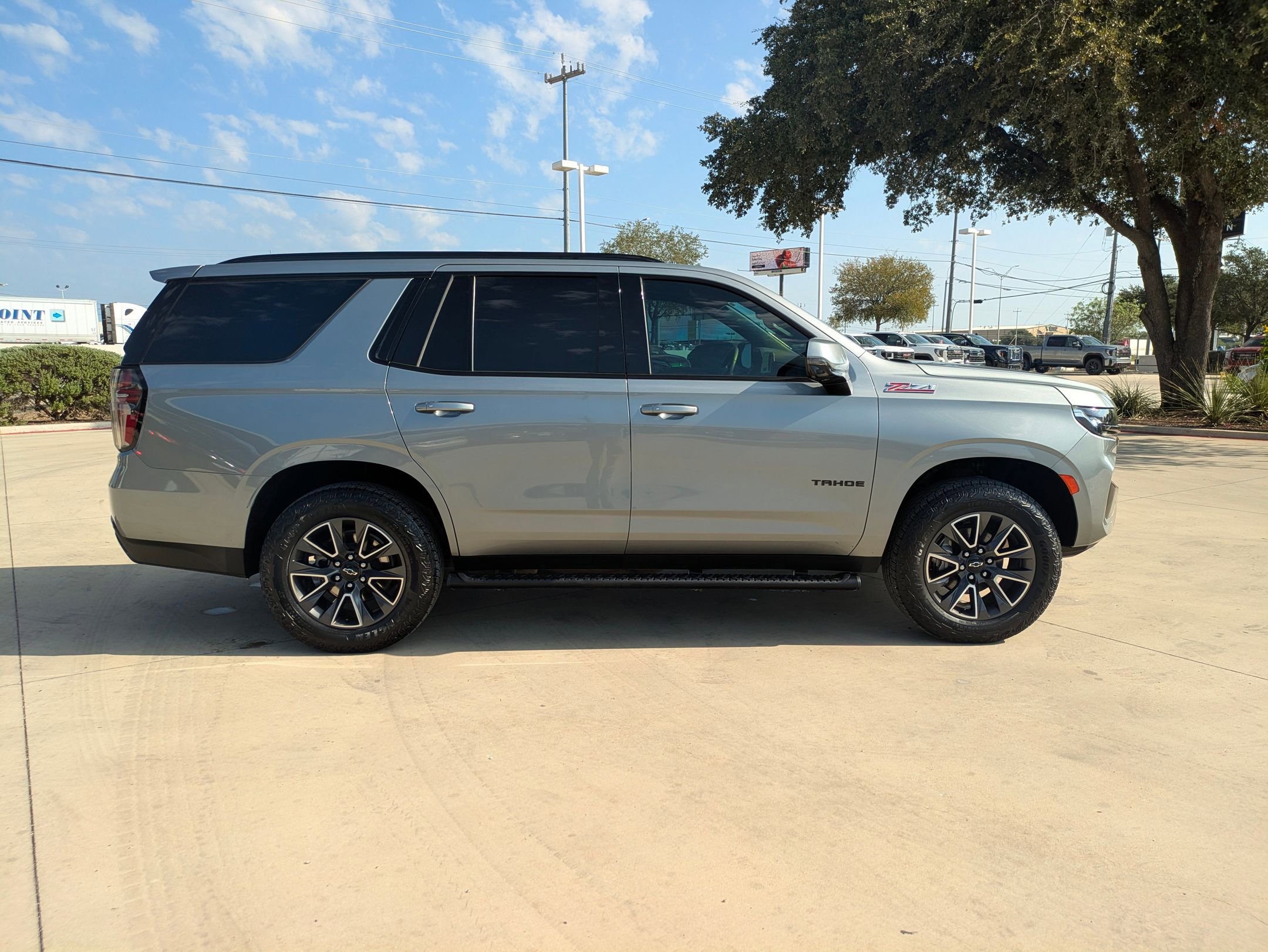 2023 Chevrolet Tahoe Z71 photo 8